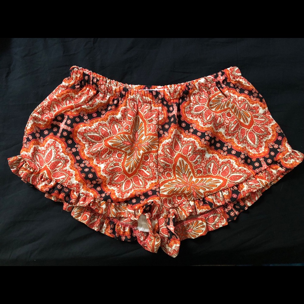 Patterned Shorts - Picture 2 of 2